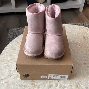 Ugg Tall Classic shimmer metallic toddler girl!